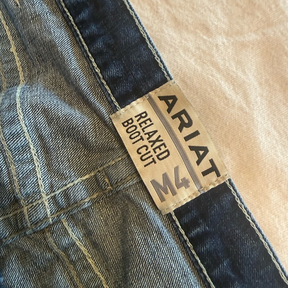 Men’s Ariat M4 Relaxed Boot Cut Jeans 36x30 like new - Picture 3 of 8